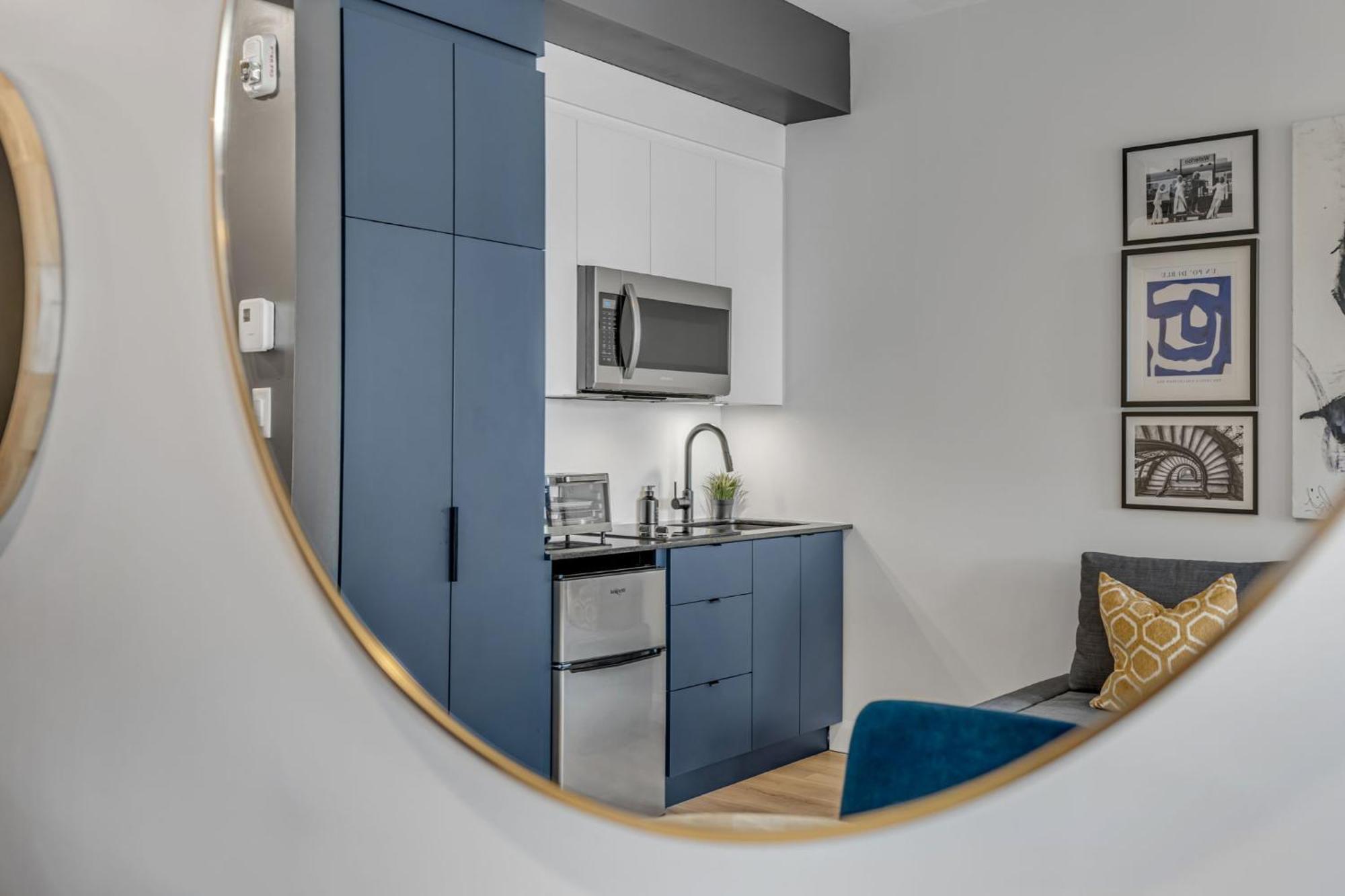 Initial / Polo / Centre-Ville De Quebec Extérieur photo