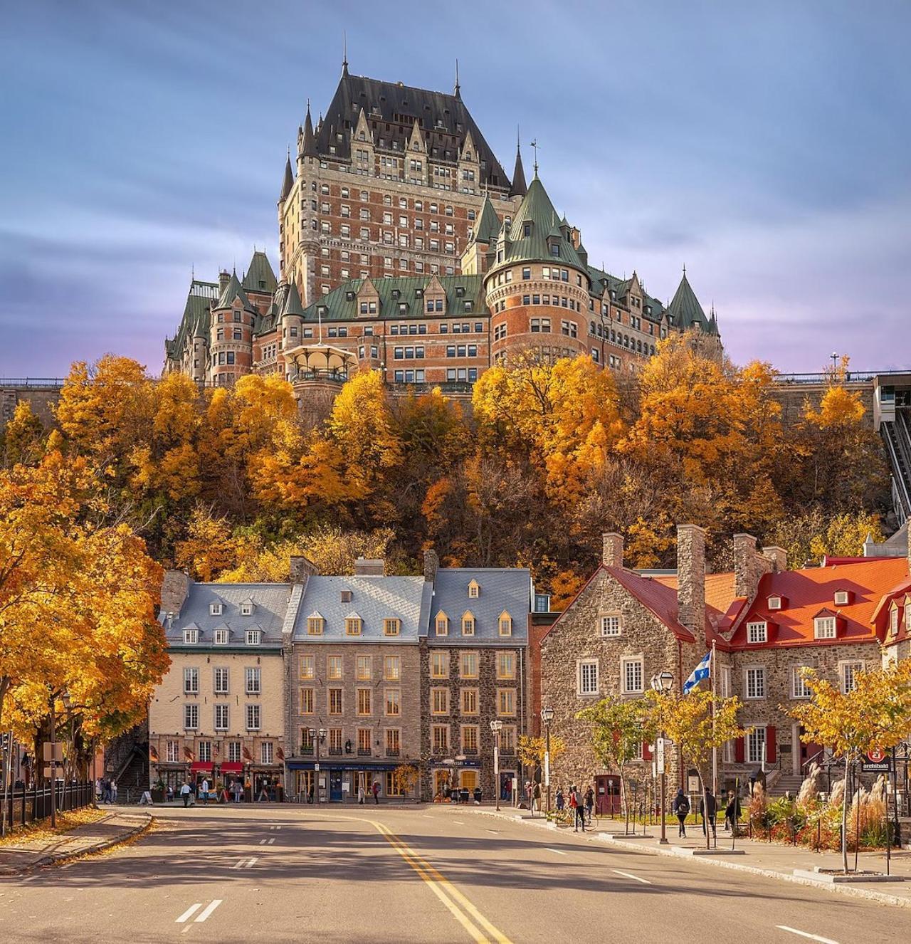 Initial / Polo / Centre-Ville De Quebec Extérieur photo